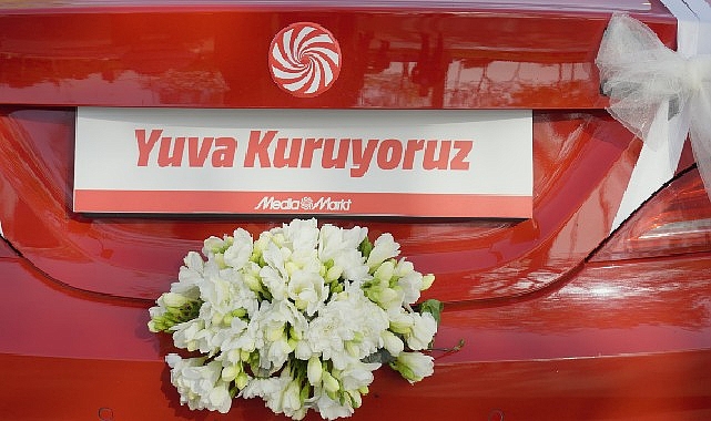 MediaMarkt T&uuml;rkiye&rsquo;nin &lsquo;Gelin&rsquo; Arabası b&uuml;y&uuml;k ilgi g&ouml;rd&uuml;!