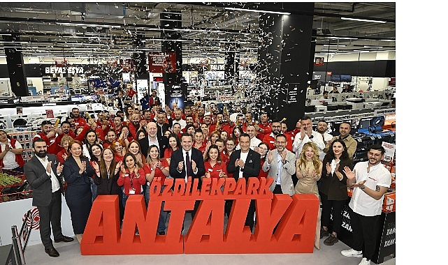 MediaMarkt yılın son mağazasını Antalya&rsquo;da a&ccedil;tı