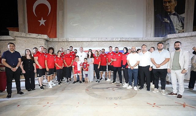 Menderes Belediyesi Spor Okulları A&ccedil;ıldı
