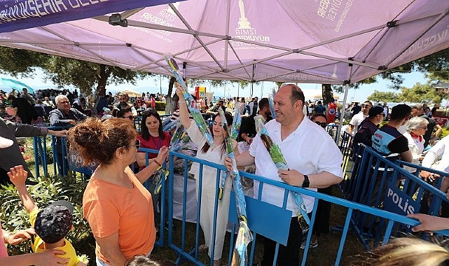 Menderes U&ccedil;urtma Şenliği Coşkuyla Ger&ccedil;ekleşti
