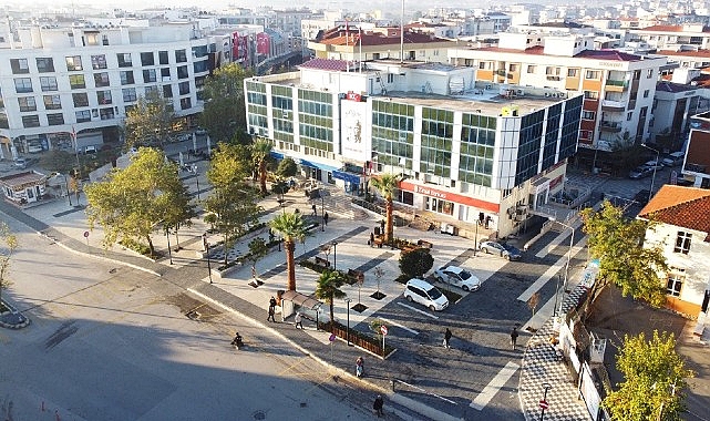 Menderes&rsquo;te U&ccedil;urtmalar Semayı Kaplayacak