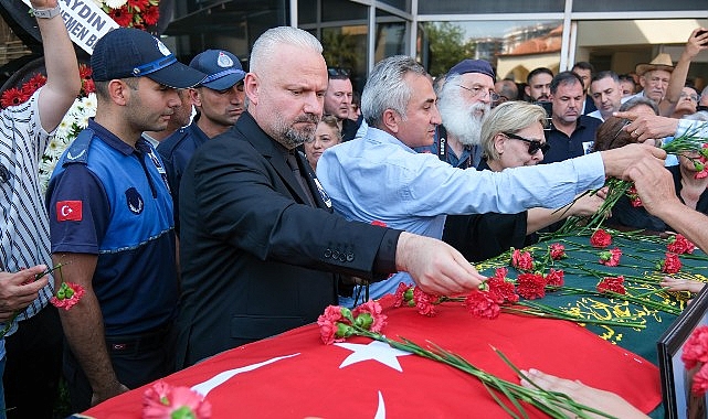 Menemen Belediyesi'nde Tahir Şahin&rsquo;e son g&ouml;rev