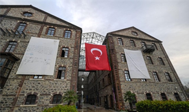 Meslek Fabrikası&rsquo;na Ata&rsquo;nın imzaladığı belgenin g&ouml;rselleri asıldı