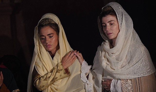 'Mevlana: Mest-i Aşk' kost&uuml;mleri i&ccedil;in 2500 metre kumaş kullanıldı