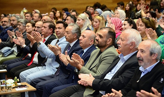 "Mikrofon 10&rsquo;larda"da Gen&ccedil; Sesler Yeteneklerini Konuşturdu