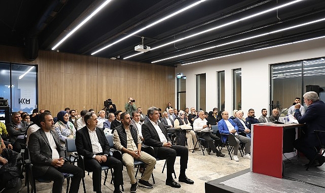 Milletvekili &Ccedil;akır'dan okuyucularına şiir dinletisi