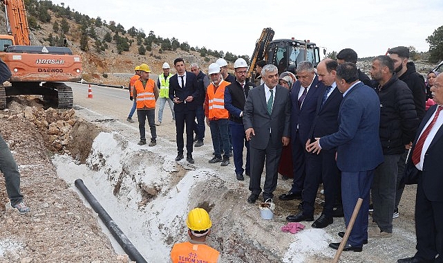 Milletvekili &Ouml;zer ve Başkan Altay 38 Mahallenin Su Sorununu &Ccedil;&ouml;zecek Projeyi İnceledi