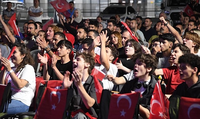 Milli heyecan Osmangazi Meydanı&rsquo;nda yaşandı