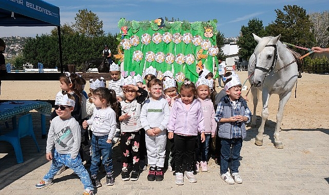 Minikler, Hayvanları Koruma G&uuml;n&uuml;'nde atlarla buluştu