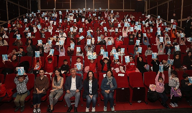 Minikler, 'Kızıl Kaptan' ile hayal yolculuğuna &ccedil;ıktı