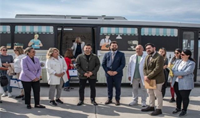 Mobil Barista Otob&uuml;s&uuml; Kuşadası&rsquo;nda da gen&ccedil;lere ulaştı