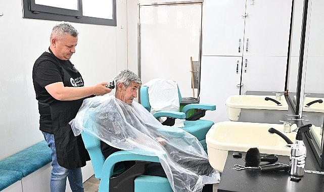 Mobil Kuaf&ouml;r &rsquo;den huzurevi sakinlerine bayram tıraşı