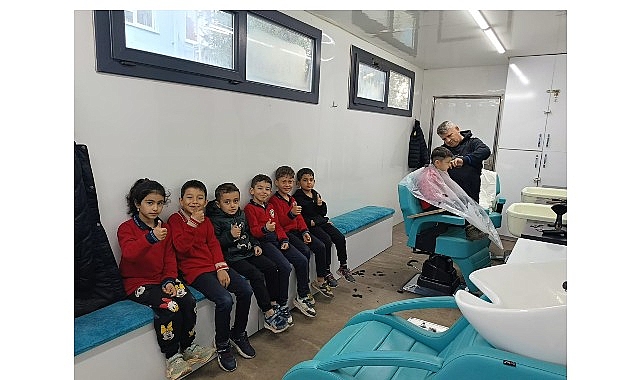 Mobil Kuaf&ouml;r Tırı &ouml;ğrencilerin hizmetinde