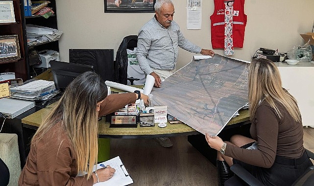 Muhtarlarla el ele İzmir&rsquo;e kesintisiz hizmet