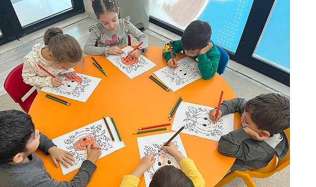 Mutlu anneler, mutlu &ccedil;ocuklar yetiştirir