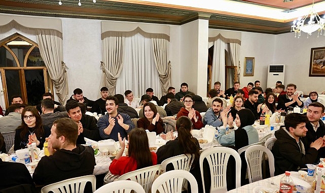 Nevşehir Belediyesi Başkanlık Makamını Sahur Sofrasına &Ccedil;evirdik
