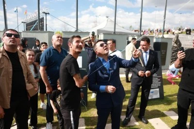 Nevşehir&rsquo;de G&ouml;ky&uuml;z&uuml; U&ccedil;urtmalarla Renklendi