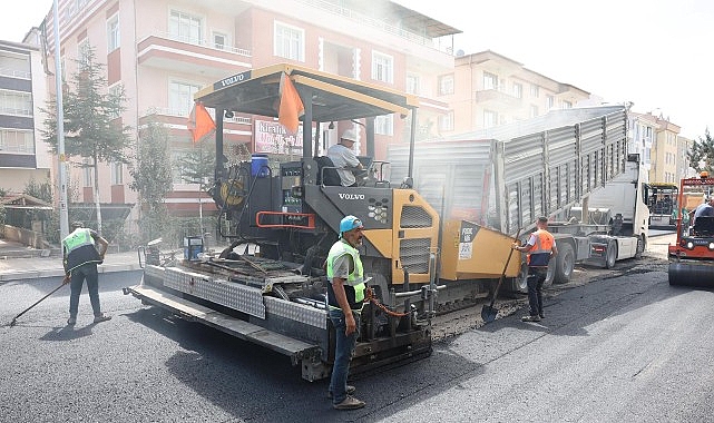 Nevşehir&rsquo;de Sıcak Asfalt &Ccedil;alışmaları Hız Kesmeden Devam Ediyor