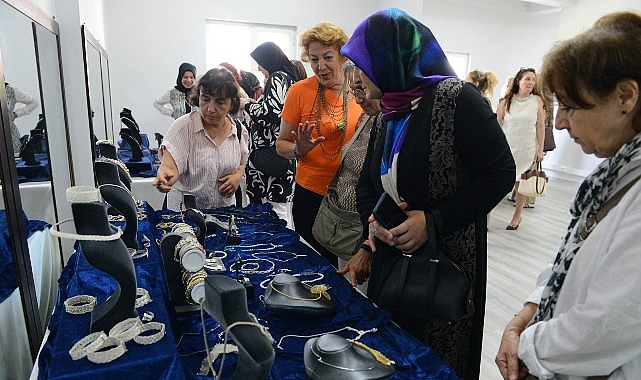 NİLSEM&rsquo;de eğitim alan kadınların el becerileri beğeni topladı