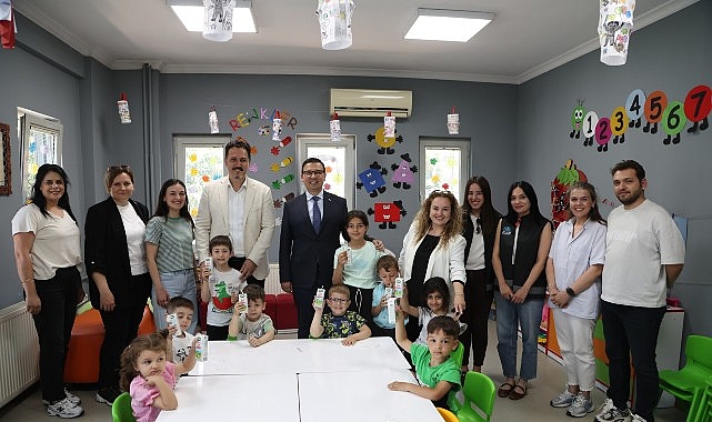 Nil&uuml;fer Belediyesi &ccedil;ocukların s&uuml;t t&uuml;ketimini destekliyor
