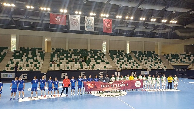 Nil&uuml;fer Belediyespor Erkek Hentbol Takımı yeni sezona galibiyetle başladı
