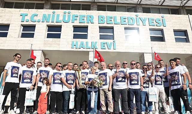 Nil&uuml;fer Belediyespor, S&uuml;per Kupa&rsquo;yı Nil&uuml;fer&rsquo;e getirdi