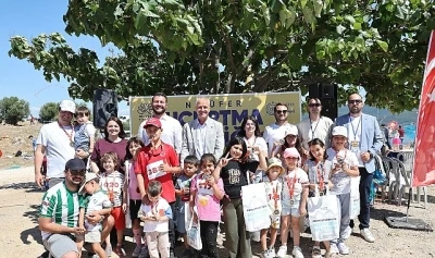 Nil&uuml;fer&rsquo;de g&ouml;ky&uuml;z&uuml; u&ccedil;urtmalarla renklendi