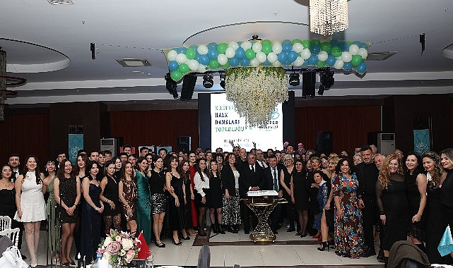 Nil&uuml;fer Halk Dansları Topluluğu'ndan 25&rsquo;inci yıla &ouml;zel kutlama