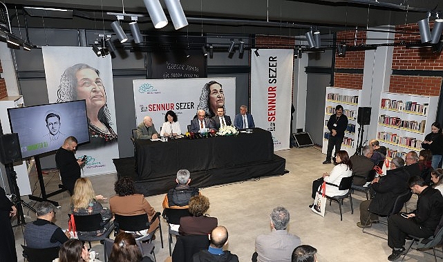 Nil&uuml;fer&rsquo;de 2026 yılının yazarı emeğin ve sokağın şairi Sennur Sezer