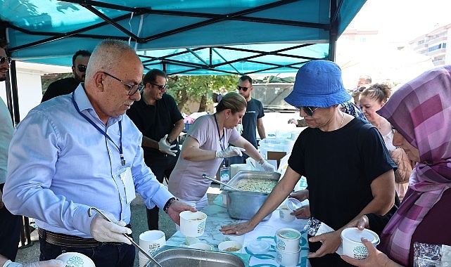 Nil&uuml;fer&rsquo;de aşure bereketi