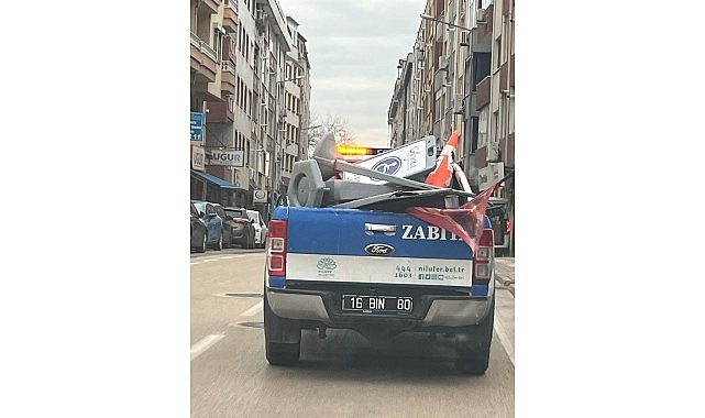 Nil&uuml;fer&rsquo;de kaldırımlar işgallerden arındırılıyor
