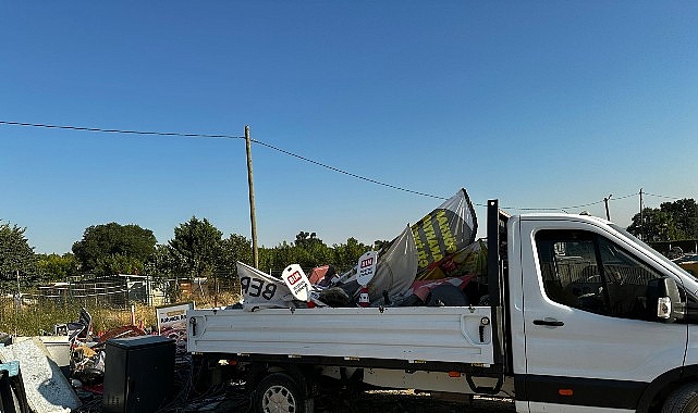 Nil&uuml;fer&rsquo;de kent estetiğini bozan tabelalara m&uuml;dahale