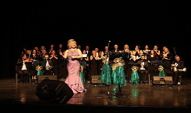 Nil&uuml;fer&rsquo;de nostaljik konser