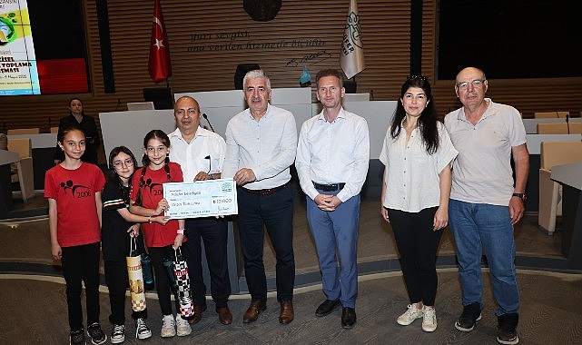 Nil&uuml;fer&rsquo;de &ouml;ğrenciler &ccedil;evre i&ccedil;in yarıştı