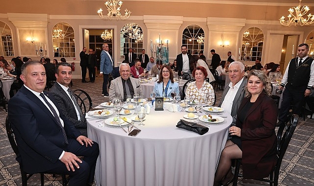 Nil&uuml;fer&rsquo;den d&uuml;nyaya barış ve kardeşlik mesajları