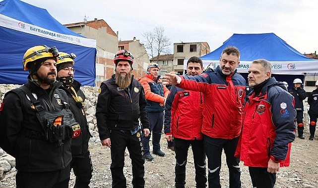O an yeniden yaşandı: Bayrampaşa&rsquo;da ger&ccedil;eğini aratmayan deprem tatbikatı
