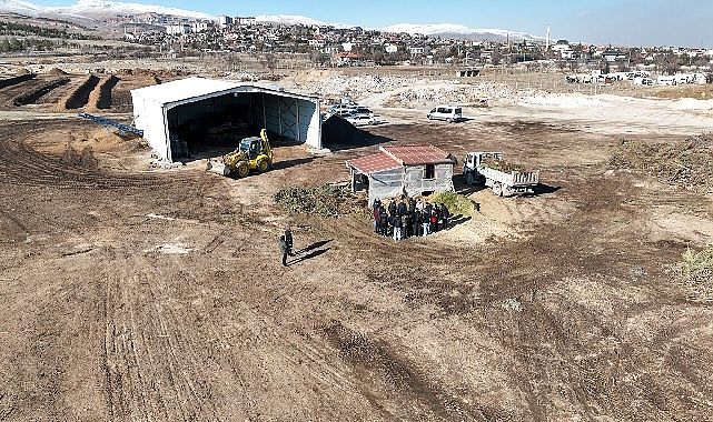 &Ouml;ğrenciler Sel&ccedil;uklu Belediyesi Kompost &Uuml;retim Tesisi'ni ziyaret etti