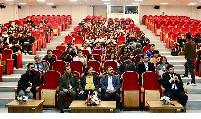 &Ouml;ğrenciler Yapay Zeka Destekli Su ve Atık Y&ouml;netimi &Ccedil;&ouml;z&uuml;mleri İ&ccedil;in Harekete Ge&ccedil;ti
