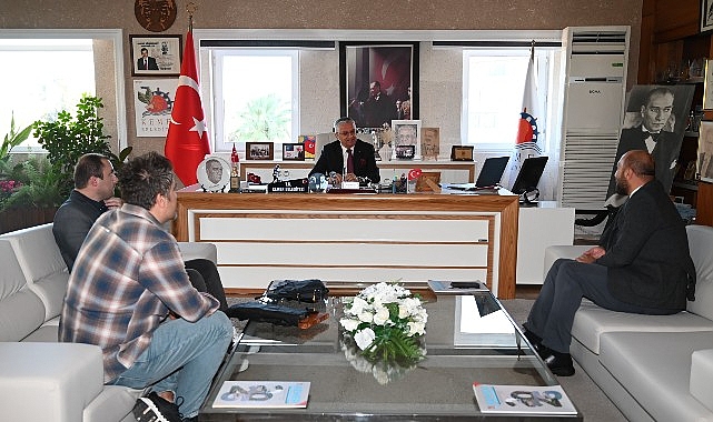 &Ouml;ğretmenlerden Başkan Topaloğlu&rsquo;na ziyaret