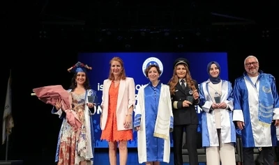 Okan'da mezuniyet sevinci