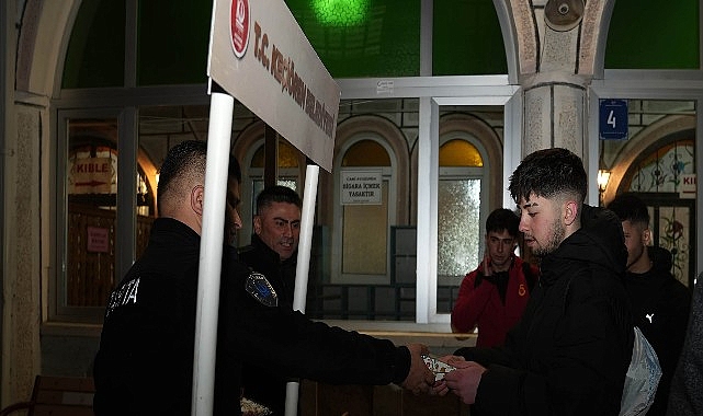 Okul Saldırısında Hayatını Kaybeden &Ouml;ğretmen Ve &Ouml;ğrenciler İ&ccedil;in Ke&ccedil;i&ouml;ren'deki Camilerde Mevlit Okutuldu