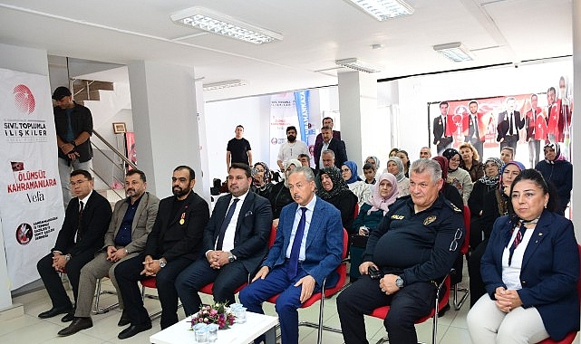 &Ouml;l&uuml;ms&uuml;z Kahramanlara Vefa