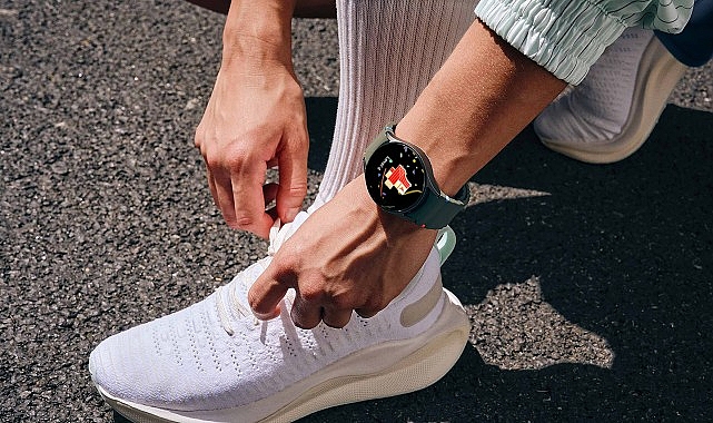 One UI 8 Watch Samsung Galaxy Watch Ultra&rsquo;da kullanıma sunuluyor