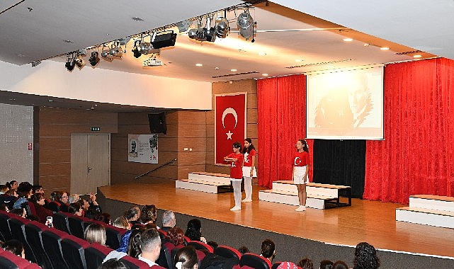&ldquo;O&rsquo;nun Sayesinde&rdquo; Oratoryosu Duygu Dolu Anlar Yaşattı