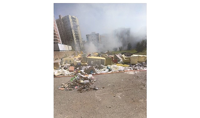 &Ouml;rnekk&ouml;y&rsquo;de kablo ve hurda yangınına hızlı m&uuml;dahale