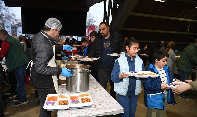 Osmangazi Belediyesi 1050 Konutlar&rsquo;da Birlik Sofrası Kurdu