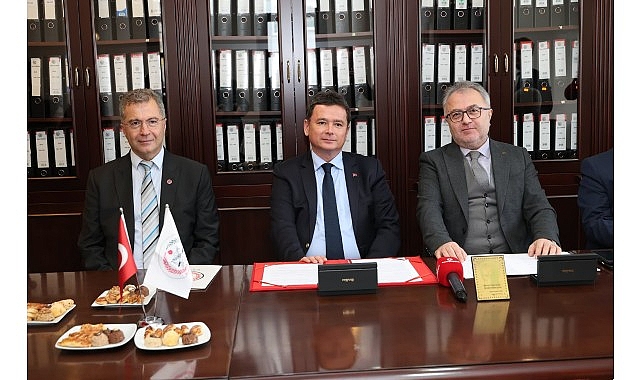 Osmangazi Belediyesi ve Bursa Barosu&rsquo;ndan Şiddetle M&uuml;cadele Protokol&uuml;