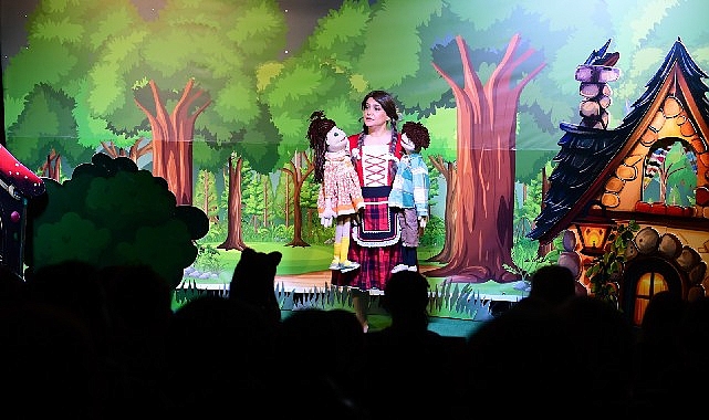 Osmangazi Belediyesi&rsquo;nden &Ccedil;ocuklara &Ouml;zel Hansel ve Gretel G&ouml;sterisi