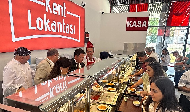 Osmangazi Belediyesi&rsquo;nden Ferdi Zeyrek anısına yemek ikramı