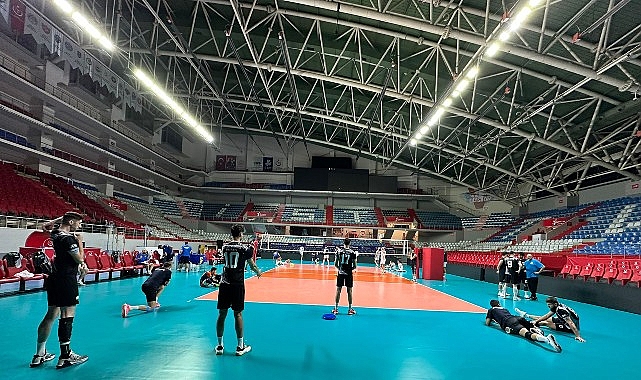 Osmangazi Belediyespor Fenerbah&ccedil;e&rsquo;nin d&uuml;zenlediği turnuvada şampiyon oldu